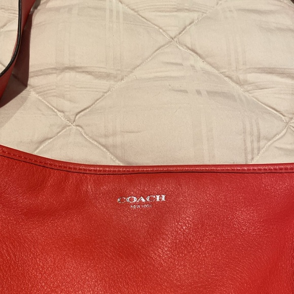Coach hand bag genuine leather with chrome hardware. - Picture 3 of 6